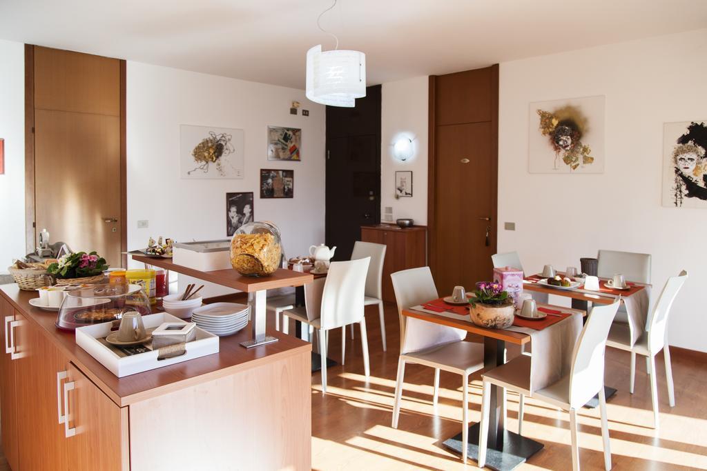 I Salici Bed & Breakfast Basiglio Bagian luar foto