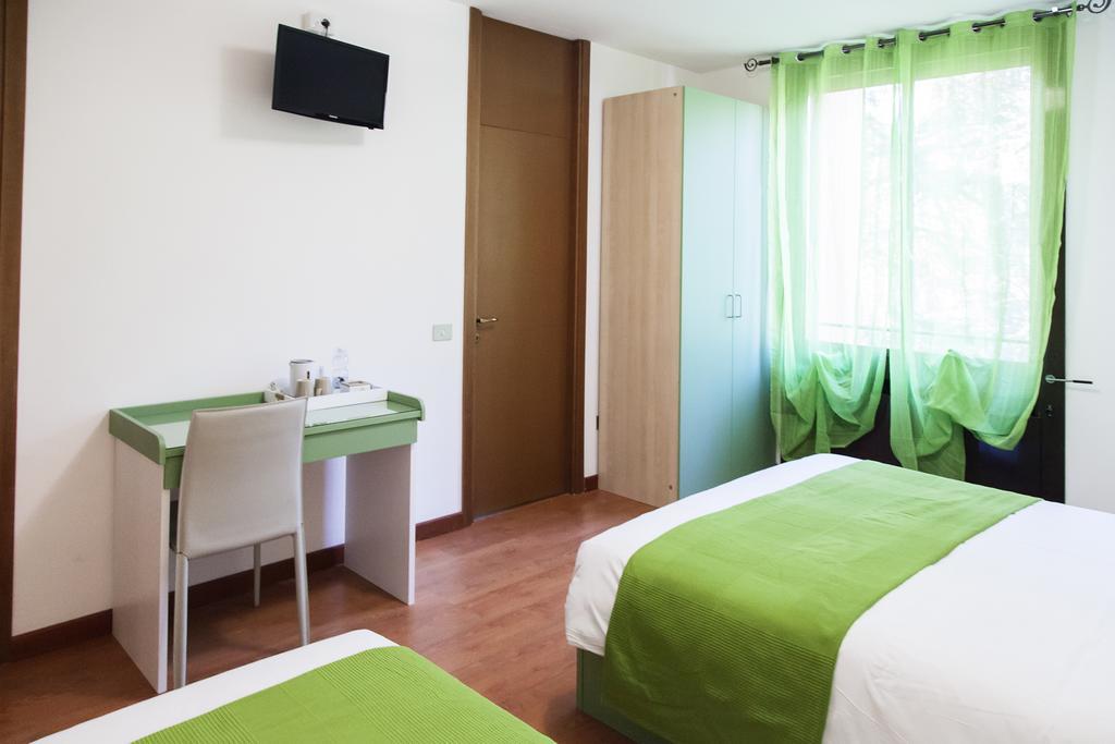 I Salici Bed & Breakfast Basiglio Ruang foto